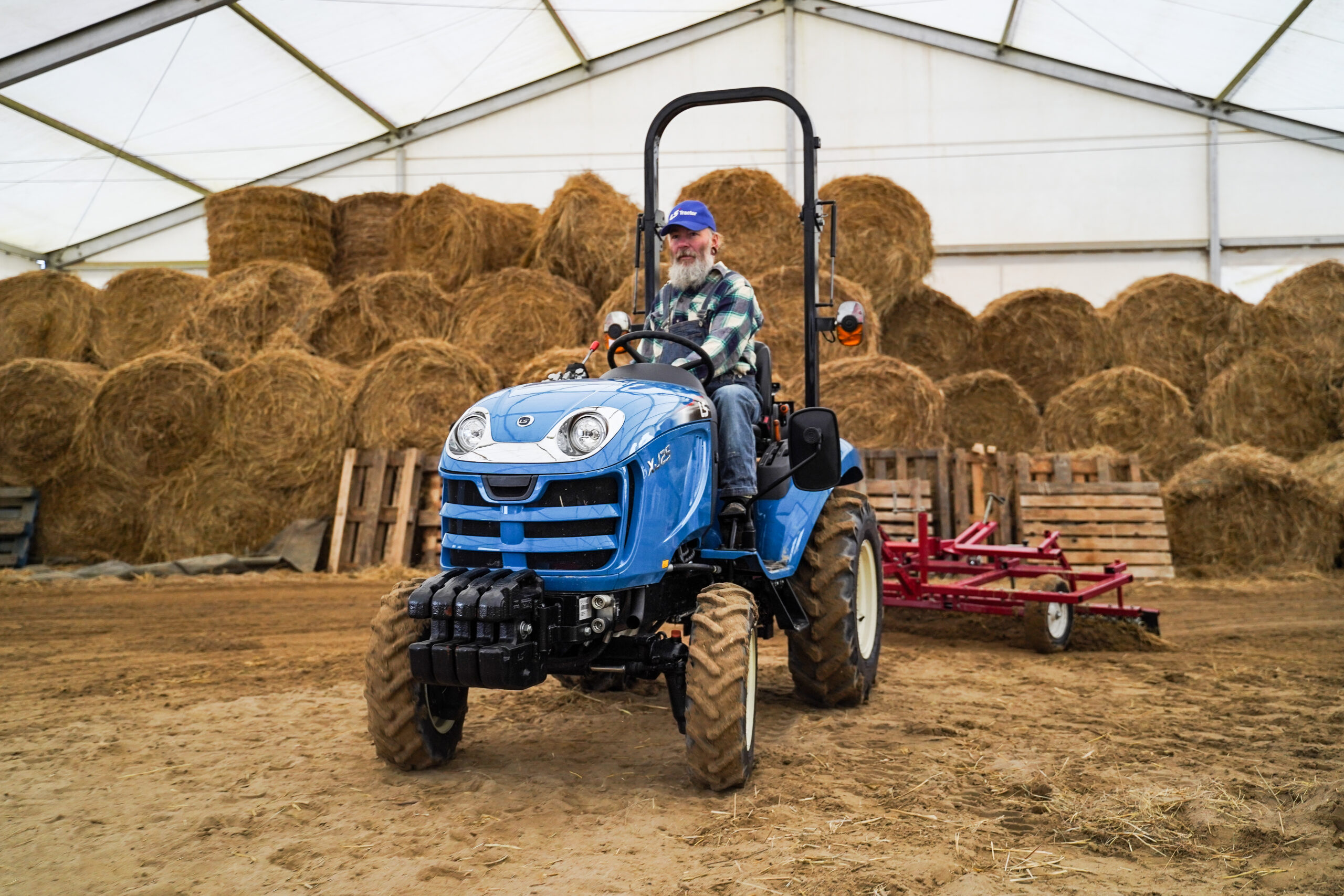 LS Tractor XJ25