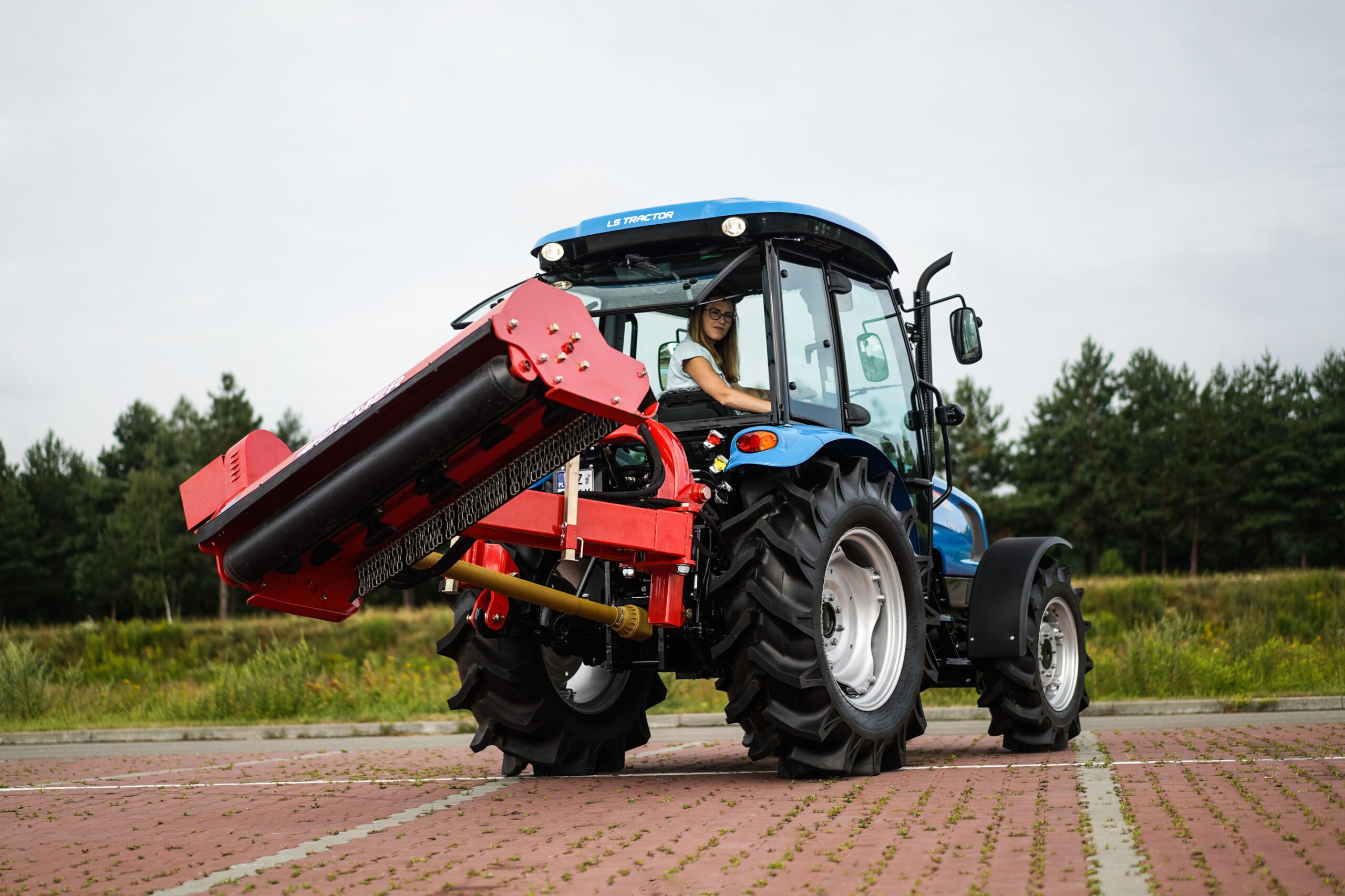 Traktory z kabiną klimatyzowaną 